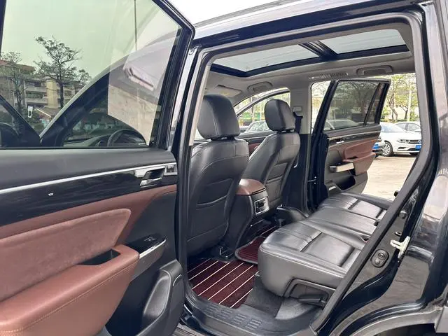 GAC Trumpchi GS8 320T two-wheel drive luxury Zhilian Edition 7 seats