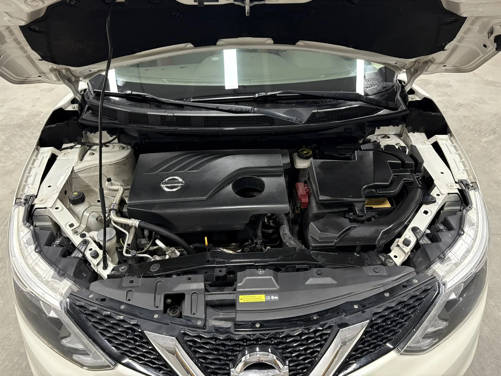 Nissan Qashqai 2.0L CVT Deluxe Edition