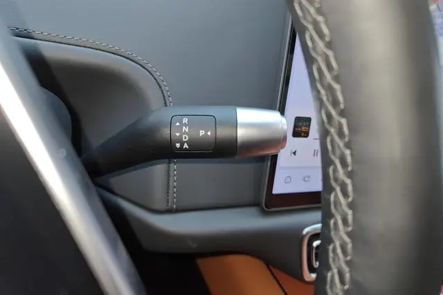 Li Auto Ideal L6 Pro version