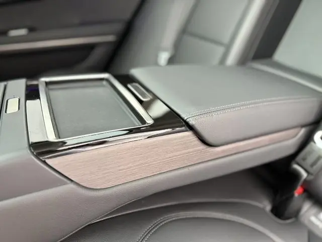 Jaguar Jaguar XFL 2.0T P200 two-wheel drive Elite Deluxe Edition