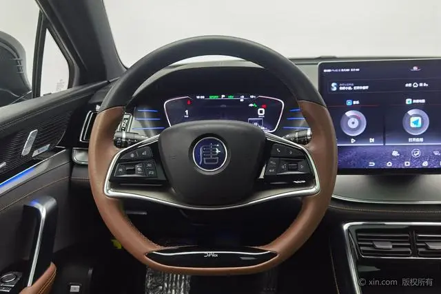 BYD Tang DM DM 2.0T four-wheel drive high-performance version of the Genesis flagship