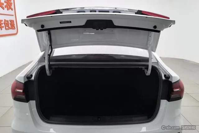 Roewe Roewe i5 1.5L CVT Diamond Edition