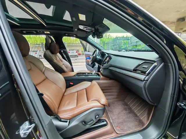 Volvo Volvo XC90 PHEV E-drive hybrid T8 Zhizun Deluxe Edition 7 Seats
