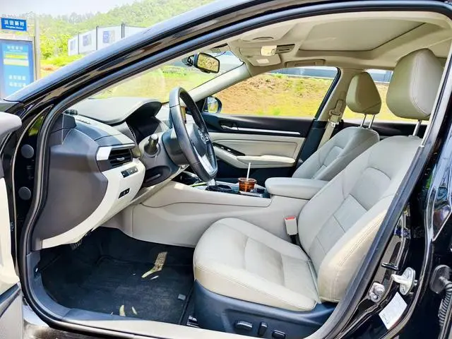 Nissan Teana Facelift 2.0 L XL Upper Smart Edition