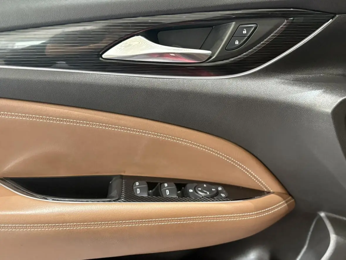 Buick Regal 20T luxury Country VI