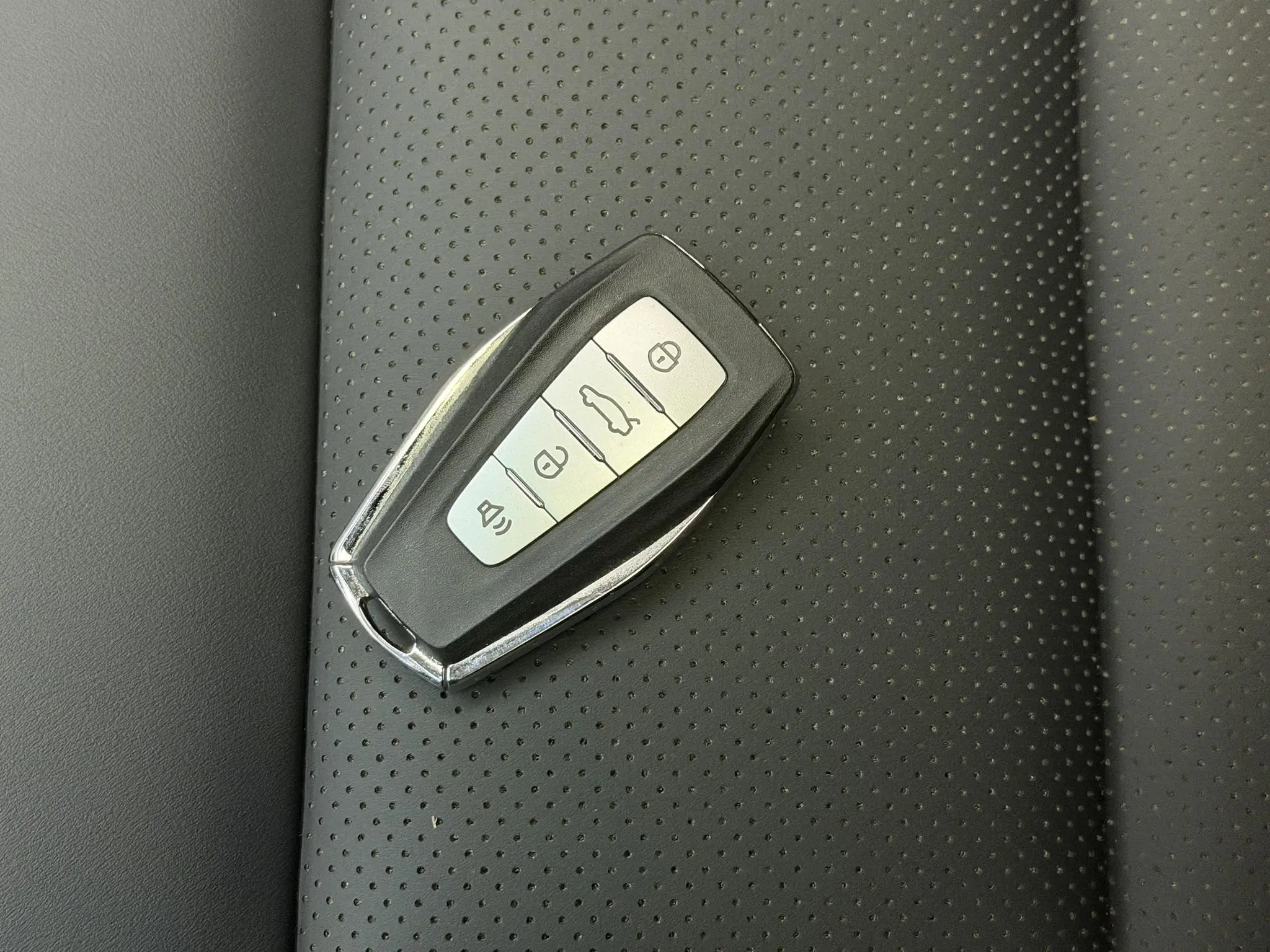 Geely Binrui 200T DCT Binzhi Edition