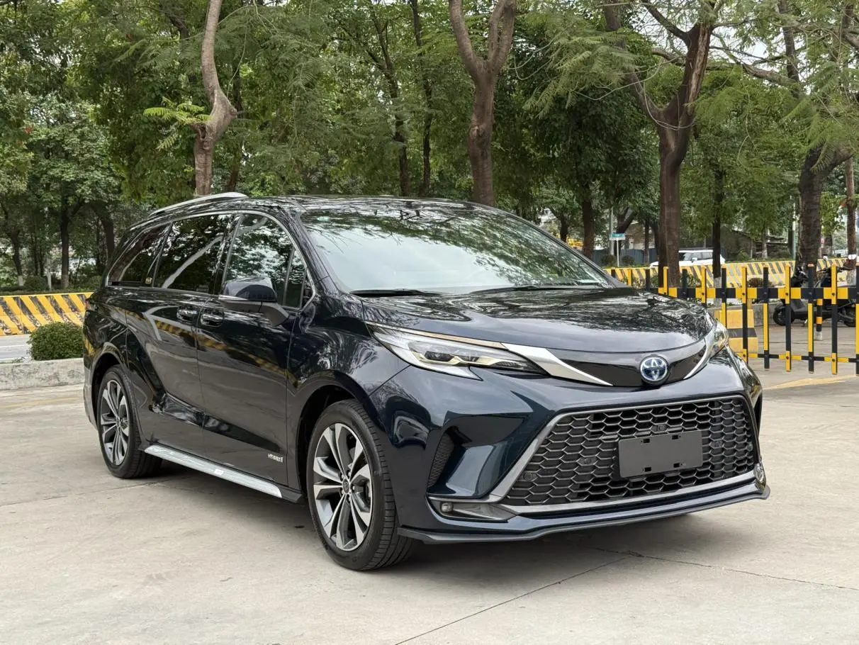 TOYOTA Grevia Smart Electric Hybrid Dual Engine 2.5L Flagship VIP