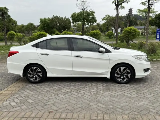 Honda Lingpai 1.8L CVT Deluxe Special Edition