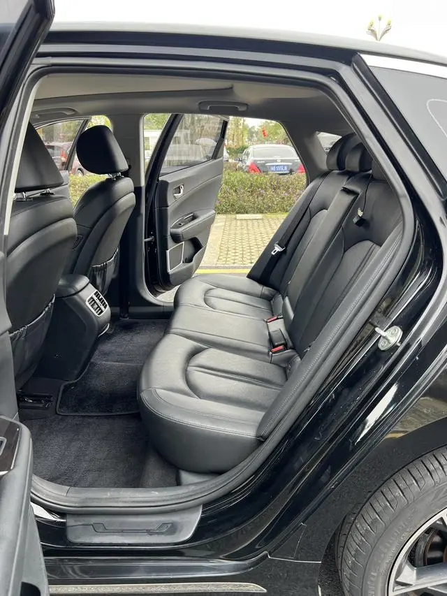 Kia Kia K5 Pro 1.6T Automatic Deluxe Edition Country V