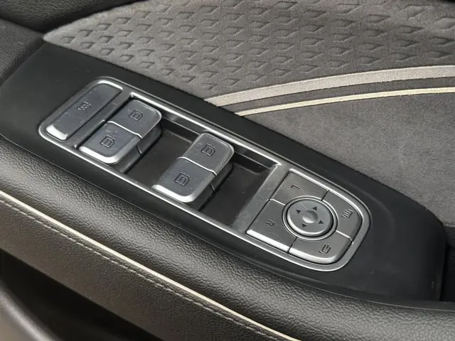 Hongqi Hongqi H6 2.0T Zhishang Version