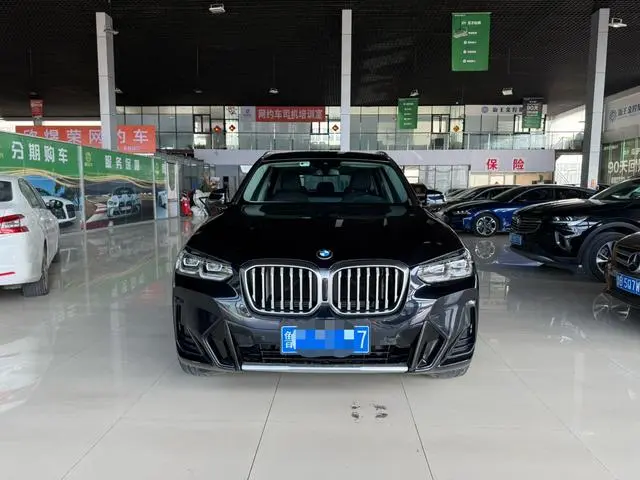 BMW BMW X3 Facelift xDrive25i M sports suit