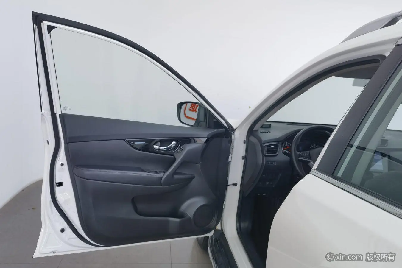 Nissan Qijun 2.0L two-wheel drive Zhilian Comfort Edition