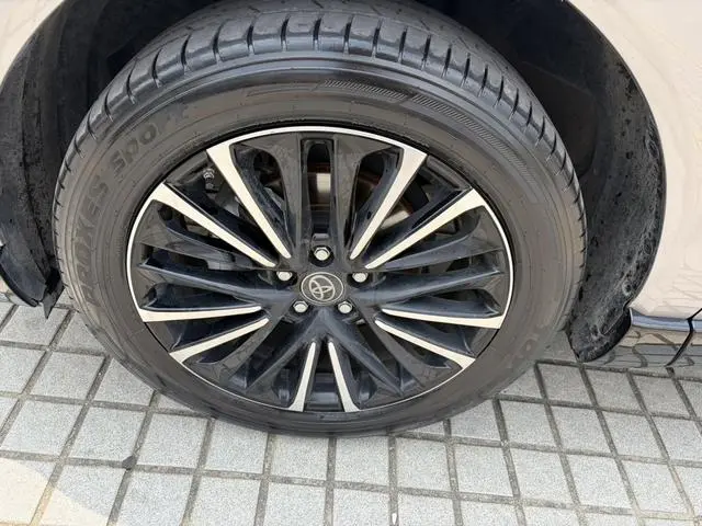 TOYOTA Weisha 2.0L CVT two-wheel drive technology version