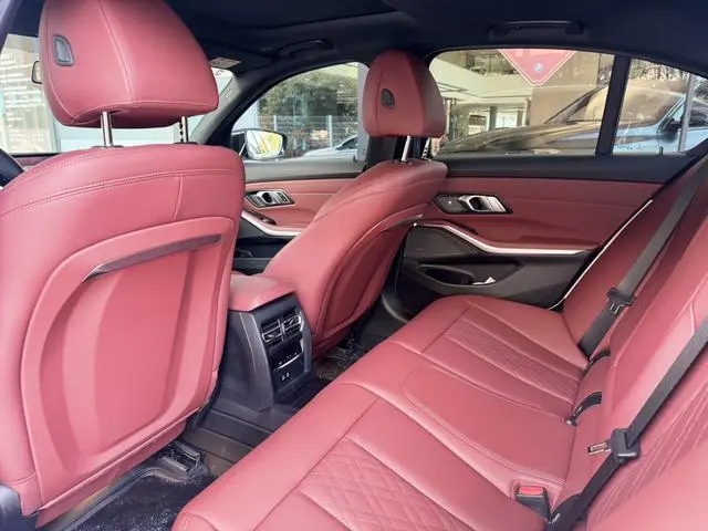 BMW BMW 3 Series 325i M Sports Yao Ye Suit