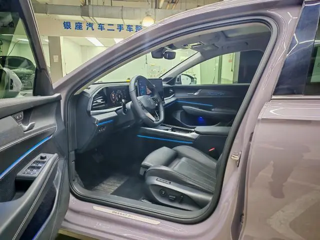 Volkswagen Passat Pro 380TSI Dragon Edition
