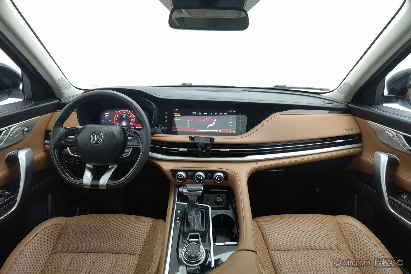 Changan Changan CS95 2.0T two-wheel drive luxury