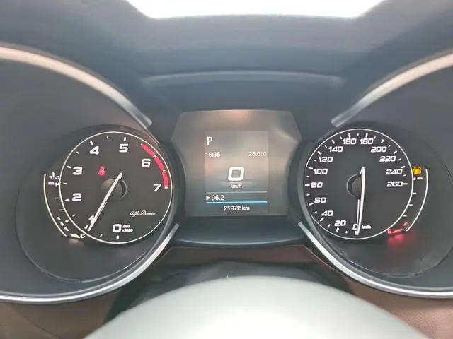 Alfa Romeo Stelvio 2.0T 200HP Elite Edition