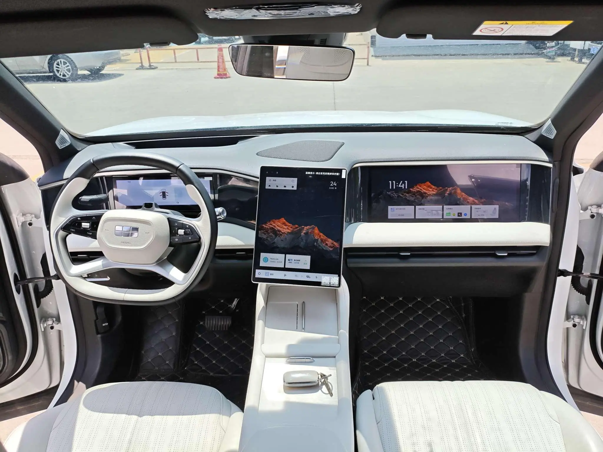 Geely Galaxy Galaxy L7 1.5T DHT 115km Starship