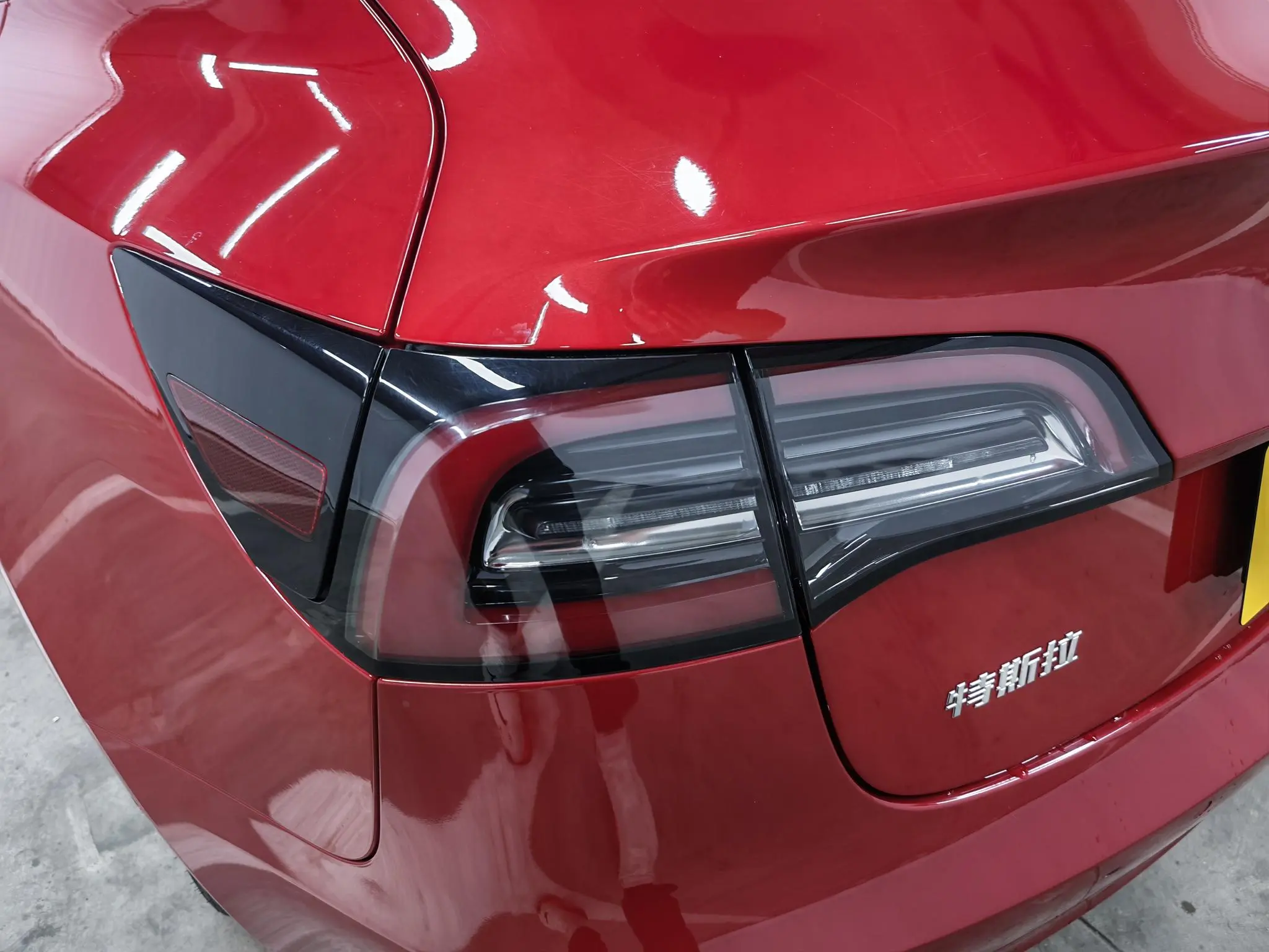 Tesla Model 3 Facelift, long battery life, rear-wheel drive version