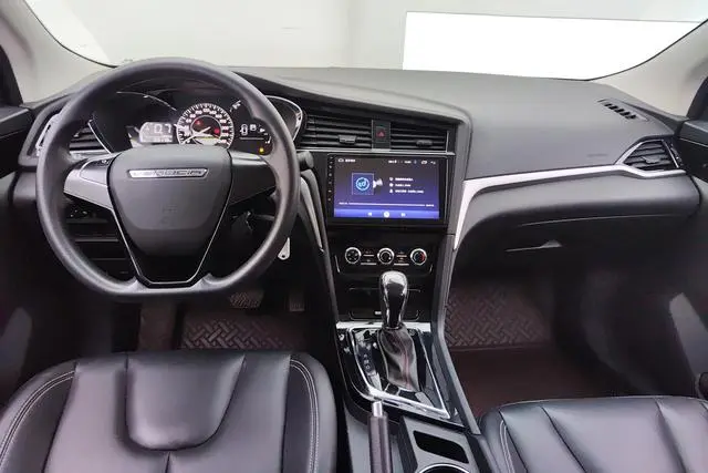 Venucia Qichen D60 1.6L XE CVT Smooth version