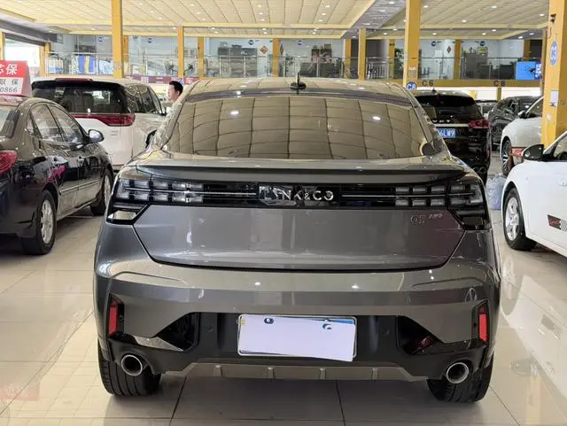 LYNK & CO Lynk 05 2.0TD four-wheel drive Halo