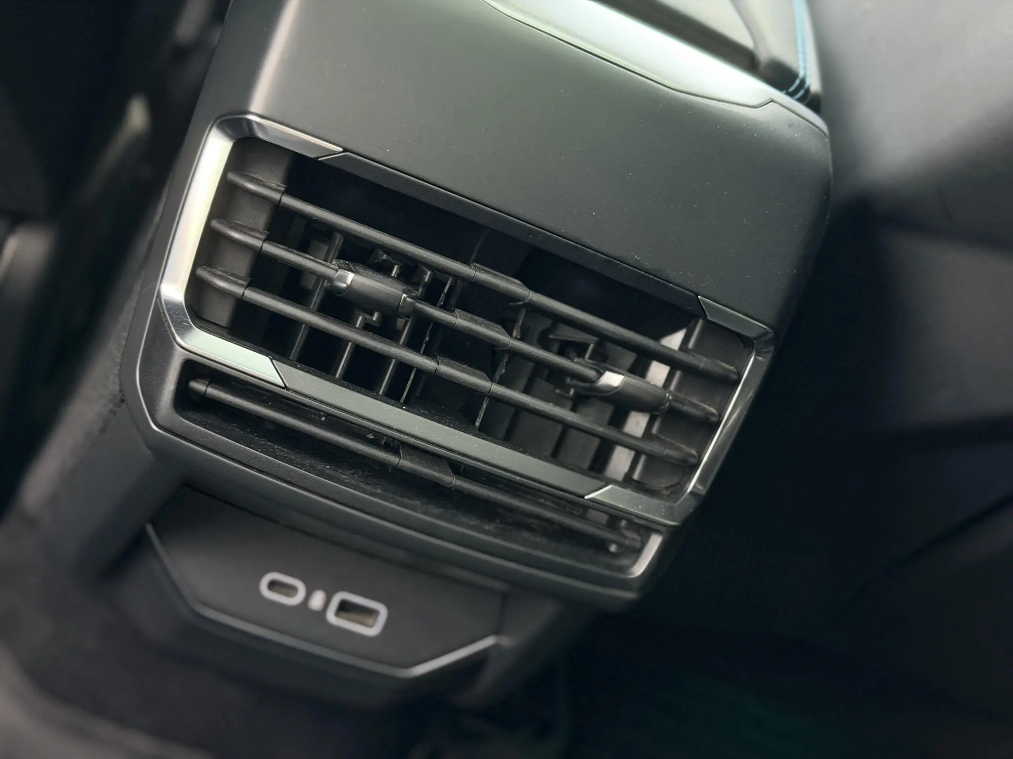 LYNK & CO Lynk 05 2.0TD two-wheel drive Halo