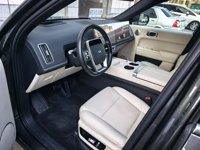 Li Auto Ideal L7 Pro version