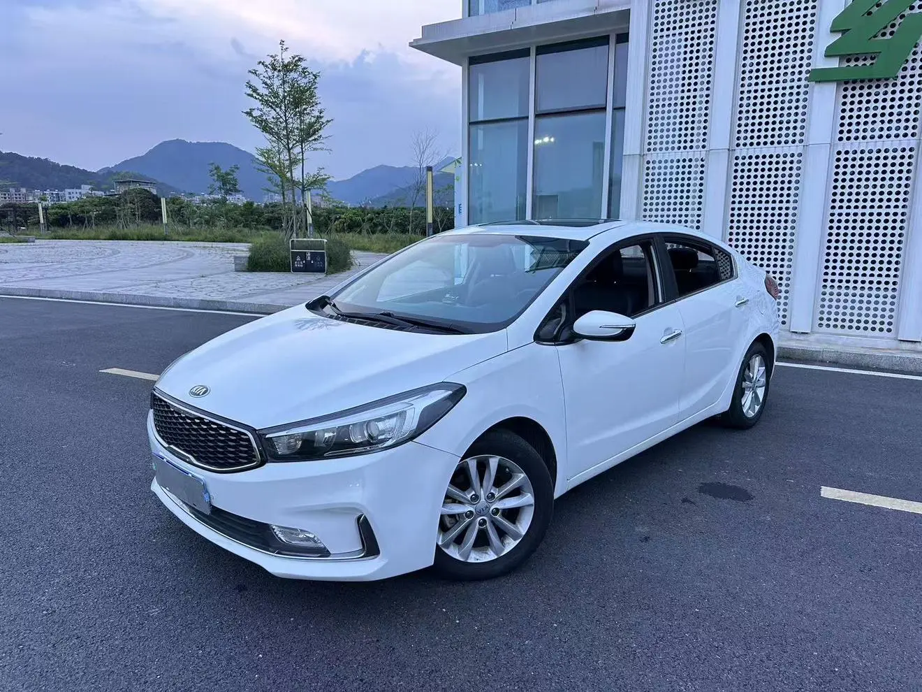Kia Kia K3 1.6L automatic GL