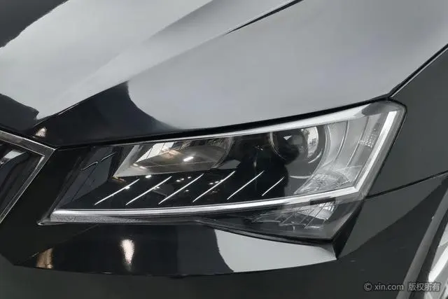 Skoda Speed pie ZI280 DSG Standard Edition Country V