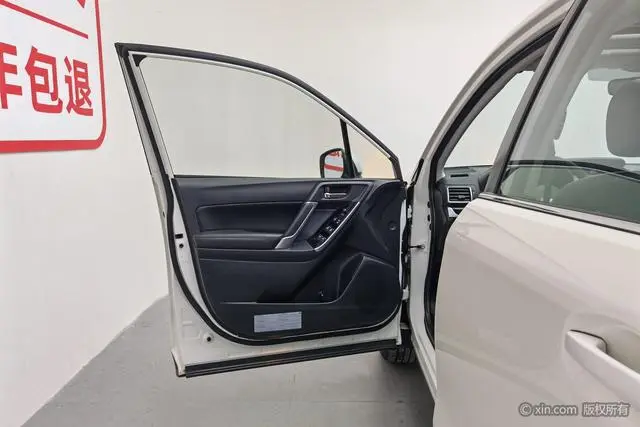 Subaru FORESTER Forester 2.0i Fashion Navigation Version