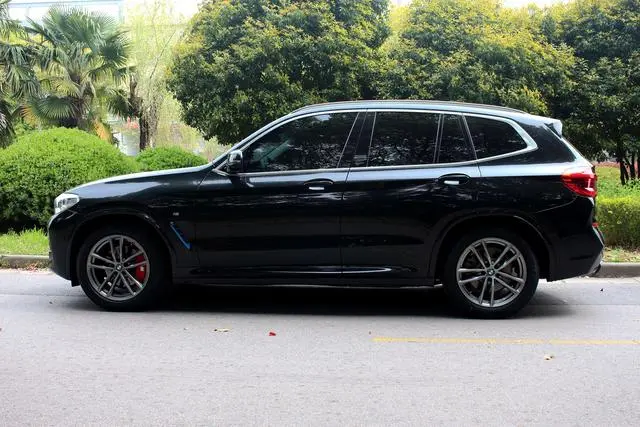 BMW BMW X3 xDrive28i M sports suit