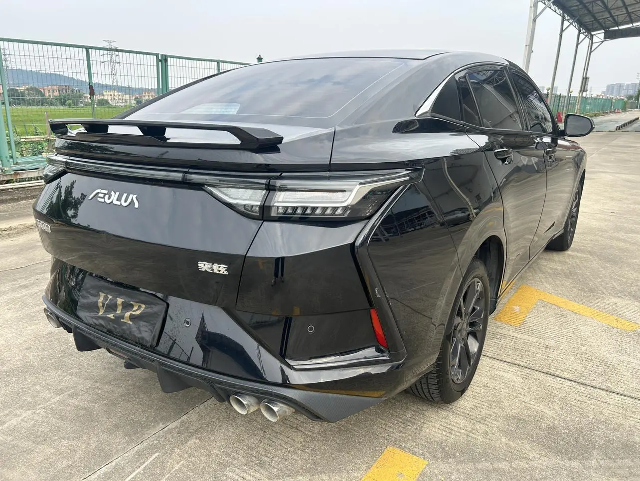 Dongfeng Fengshen Yi Hyun Mach Version 1.5L Automatic Glory Version
