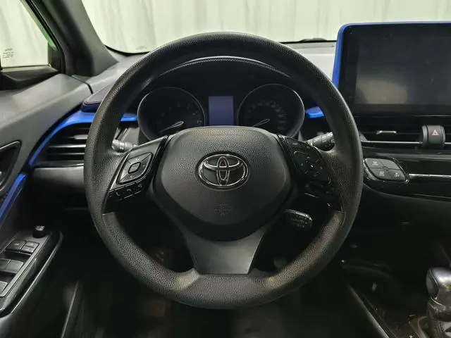 TOYOTA Toyota C-HR 2.0L Leading version