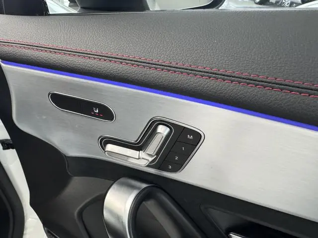 Mercedes-Benz Mercedes-Benz CLA CLA 200 4MATIC four-door coupe