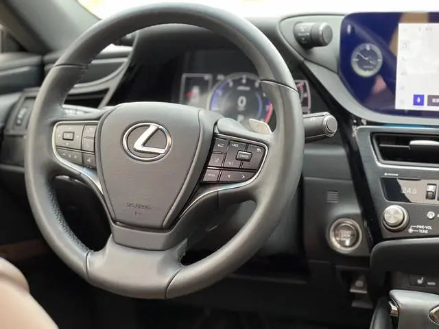 Lexus Lexus ES 200 Excellent Edition