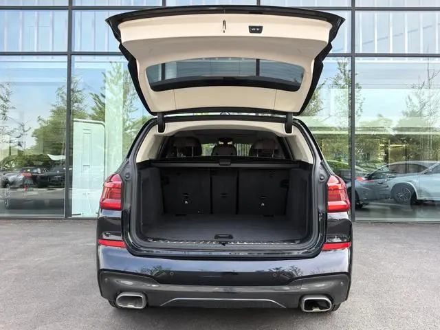 BMW BMW X3 xDrive28i M sports suit