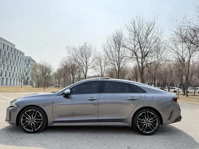 Kia Kia K5 New version of 380T GT-Line
