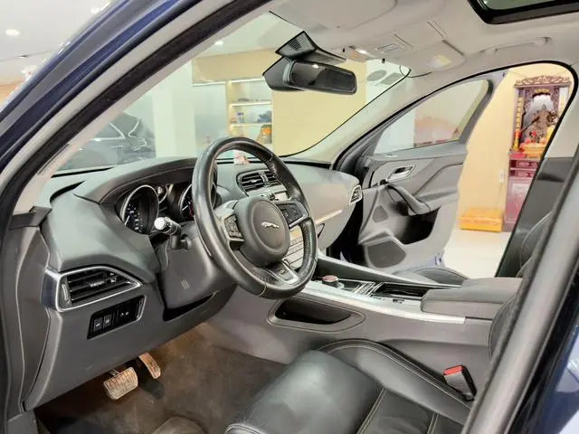 Jaguar Jaguar F-PACE 2.0T four-wheel drive R-Sport sports version