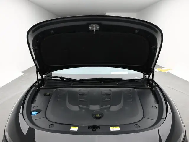VOYAH Lantu chasing light PHEV Ultra-long battery life, four-wheel drive ultimate edition