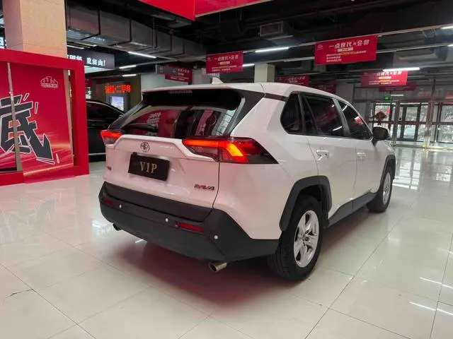 TOYOTA RAV4 Rongfang 2.0L CVT two-wheel drive urban edition