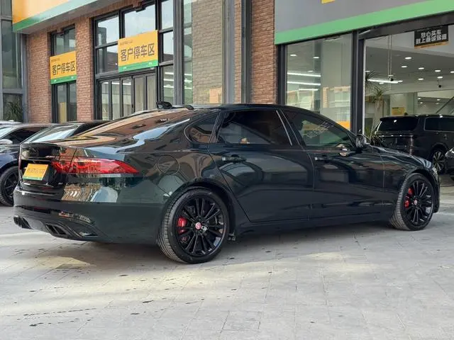 Jaguar Jaguar XFL 2.0T P250 two-wheel drive Exclusive Deluxe Edition