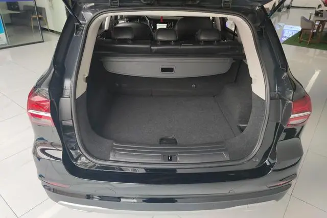 Roewe Roewe RX5 20T two-wheel drive manual Internet Zhihui Edition