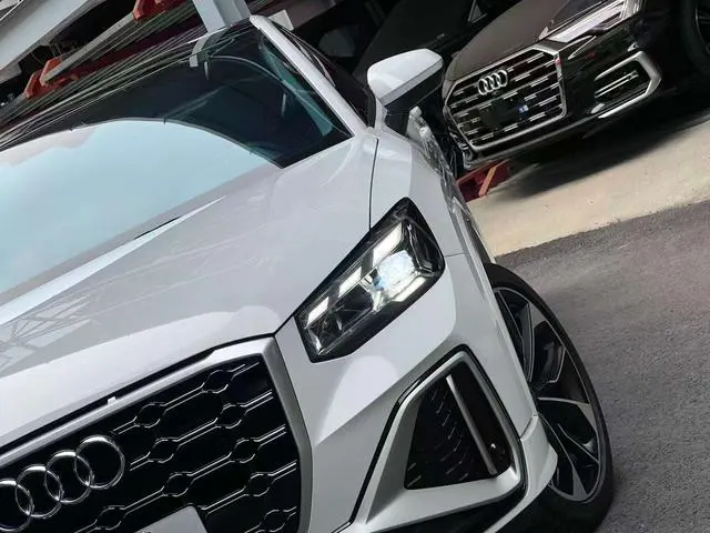 Audi Audi Q2L 35 TFSI luxury Dynamic Type