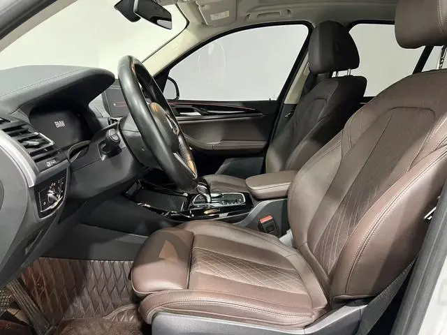 BMW BMW X3 xDrive25i M sports suit