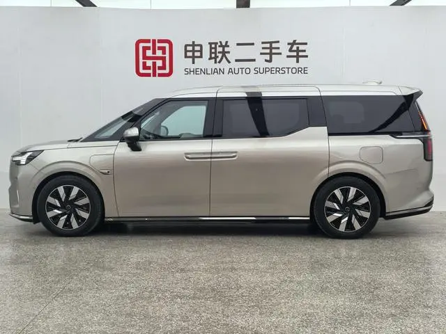 Volvo Volvo EM90 Ultra six seats