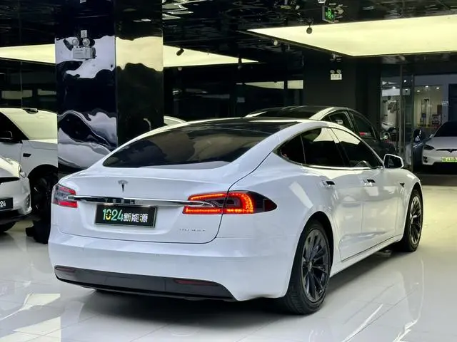 Tesla Model S Long battery life version