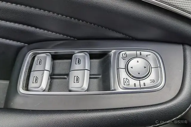 Roewe Roewe RX5 MAX 300TGI Automatic Smart Cockpit Ultimate Edition