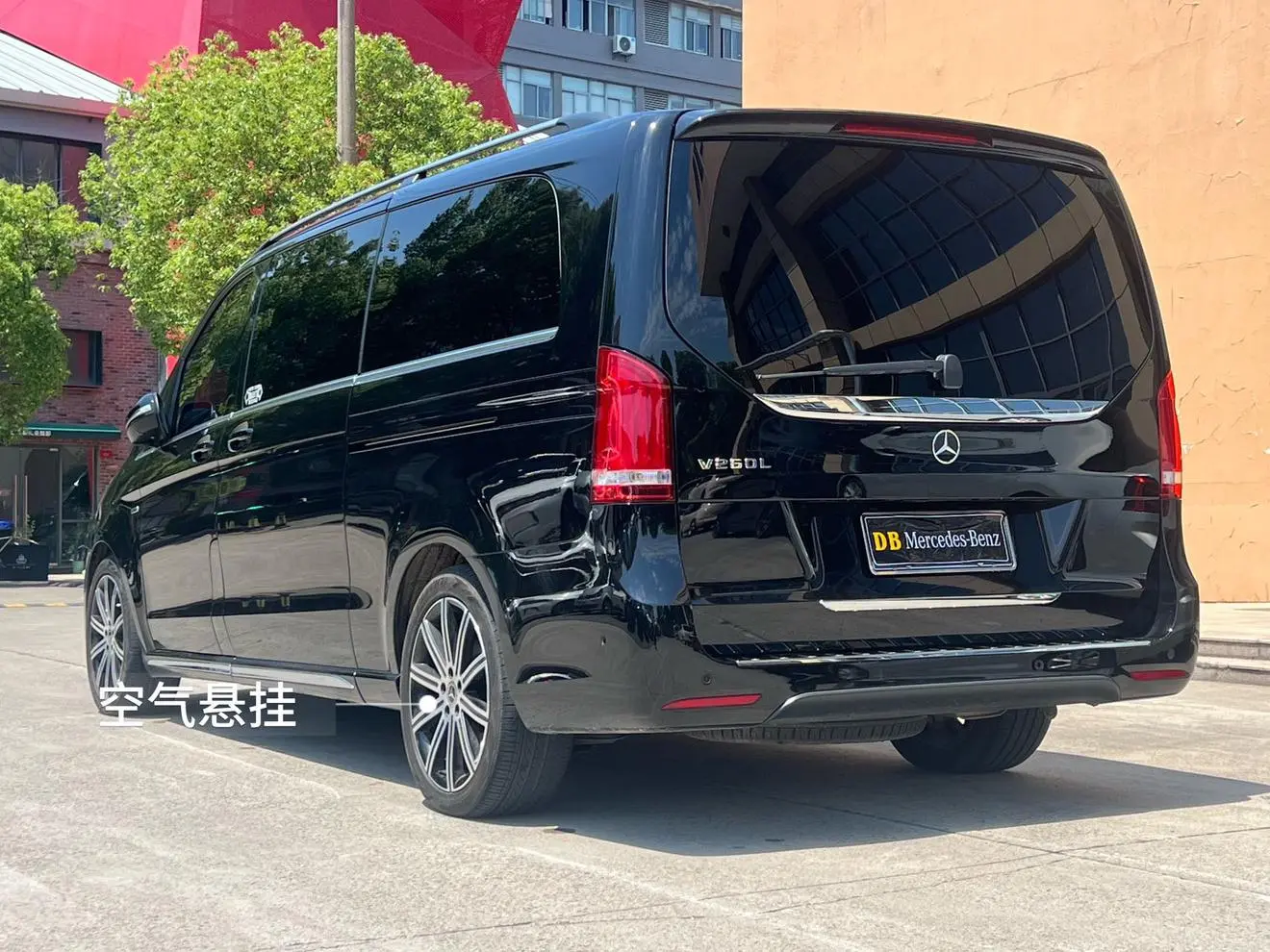 Mercedes-Benz Mercedes-Benz V-class V 260 L Long wheelbase Deluxe Edition