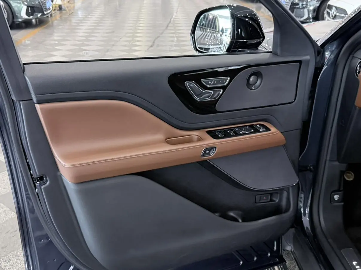 Lincoln Flying home 3.0T V6 four-wheel drive Zunya edition