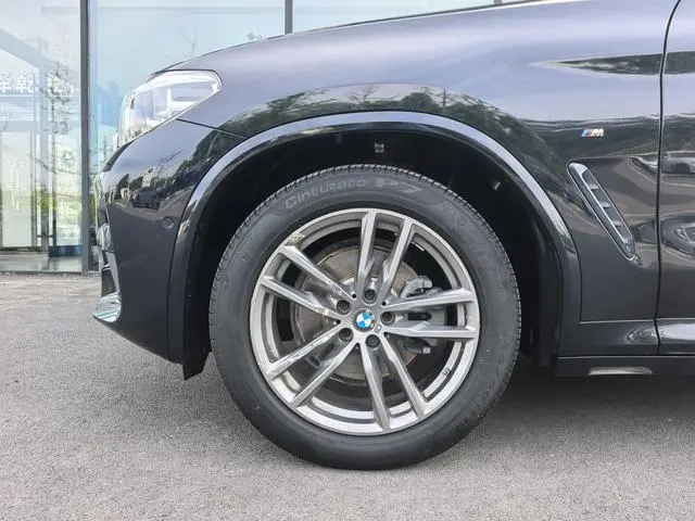 BMW BMW X3 xDrive28i M sports suit